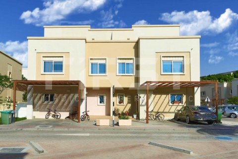 Вилла с 4 спальнями в Al Reef, ОАЭ №12838 4