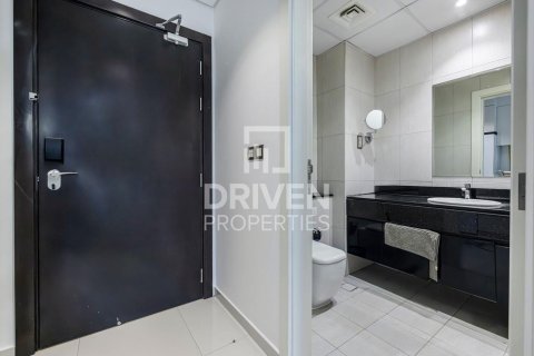 Studio Apartment in Jumeirah Village Circle, UAE No. 211657 8