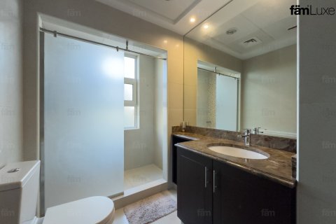 3 bedrooms Villa in Dubai, UAE No. 216009 12