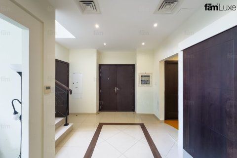 3 bedrooms Villa in Dubai, UAE No. 216009 27