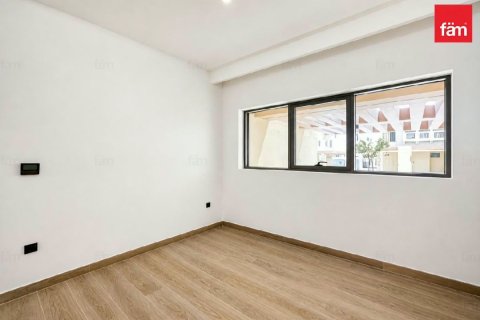 4 bedrooms Townhouse in Dubai, UAE No. 213358 7