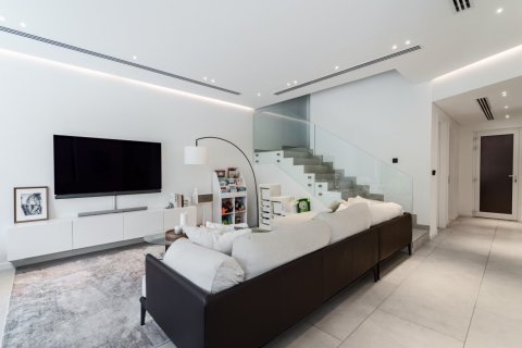 3 bedrooms Townhouse in Dubai, UAE No. 217092 5