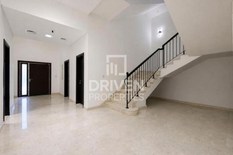 Villa de 5 dormitorios en The Villa, UAE No. 214911 3
