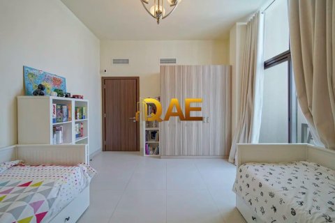 4 bedrooms Villa in District 11, UAE No. 35521 13