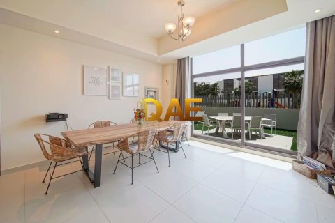 4 bedrooms Villa in District 11, UAE No. 35521 5
