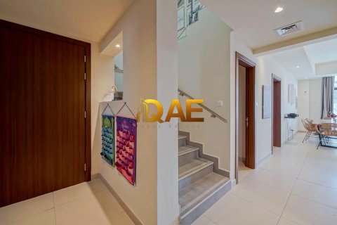 4 bedrooms Villa in District 11, UAE No. 35521 22