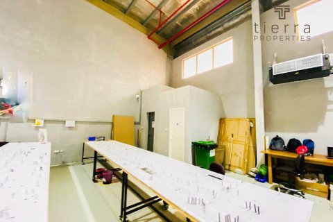 Warehouse de 306.6m² à Al Quoz, UAE No. 22004 7