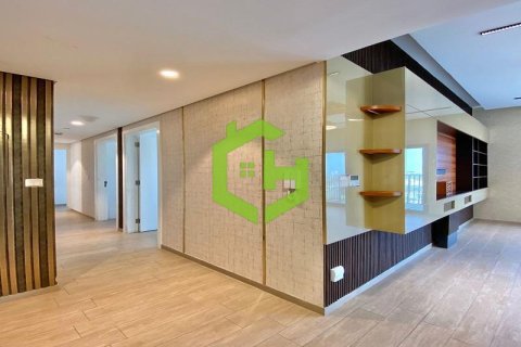 3 bedrooms Apartment in Dubai, UAE No. 42760 5