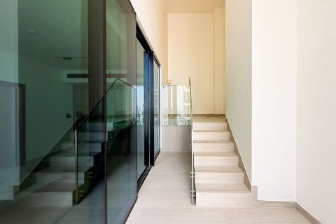 Apartment de 2 dormitorios en Jumeirah Village Circle, UAE No. 215431