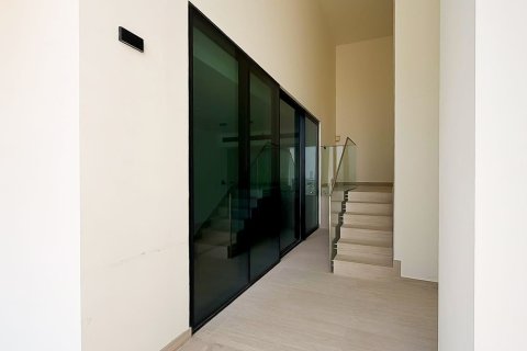 Apartment de 2 dormitorios en Jumeirah Village Circle, UAE No. 215431 18