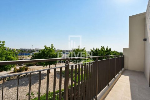 Вилла с 4 спальнями в EMAAR South, ОАЭ №221313 24