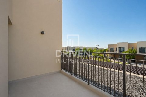 Вилла с 4 спальнями в EMAAR South, ОАЭ №221313 22