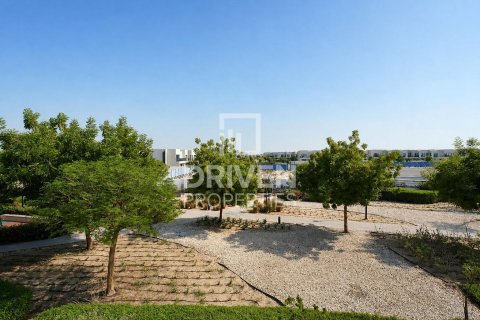Вилла с 4 спальнями в EMAAR South, ОАЭ №221313 27