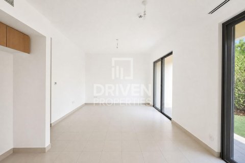 Вилла с 4 спальнями в EMAAR South, ОАЭ №221313 8