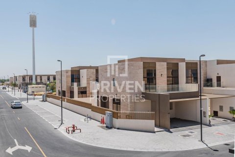 Вилла с 4 спальнями в District 11, ОАЭ №225708 19