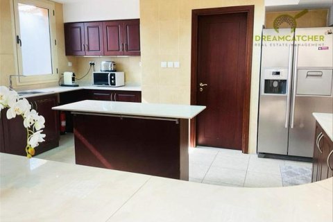 Вилла с 5 спальнями в Al Hamra Village, ОАЭ №75677 12