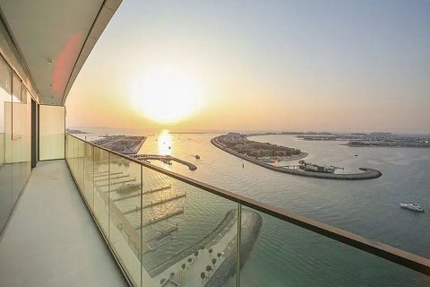 2 bedrooms Apartment in EMAAR Beachfront, UAE No. 212992 4