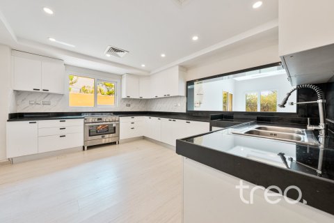 Villa de 6 chambres à Meadows, UAE No. 224973 9