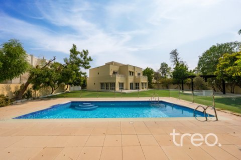 6 bedrooms Villa in Meadows, UAE No. 224973