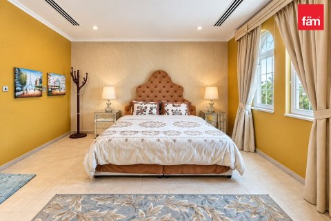 Villa de 5 dormitorios en Jumeirah Park, UAE No. 208150 16