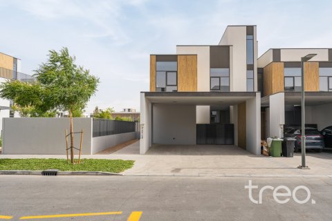 4 bedrooms Villa in Mudon, UAE No. 220640
