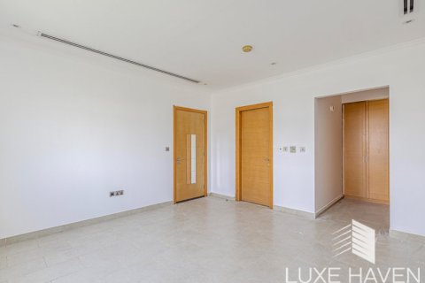 Villa de 4 chambres à Legacy, UAE No. 14767 4