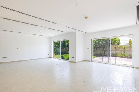 Villa de 4 chambres à Legacy, UAE No. 14767 15