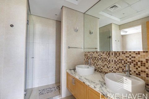 Villa de 4 chambres à Legacy, UAE No. 14767 21