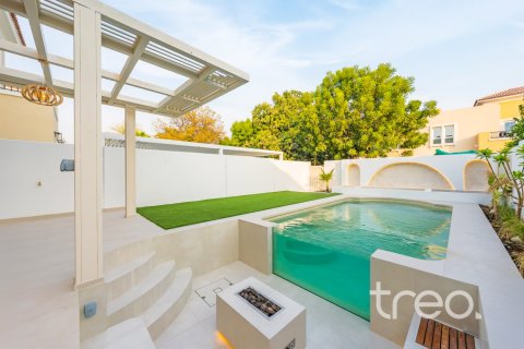 Villa de 4 dormitorios en Arabian Ranches, UAE No. 222692 3