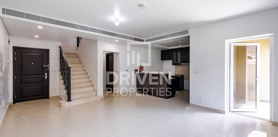 3 bedrooms Villa in Casa Dora, UAE No. 218675