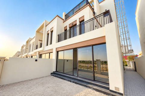 5 bedrooms Townhouse in Golf City, UAE No. 220266 8