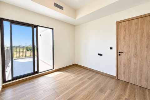 5 bedrooms Townhouse in Golf City, UAE No. 220266 18