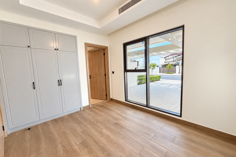 5 bedrooms Townhouse in Golf City, UAE No. 220266 11