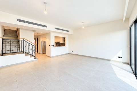 5 bedrooms Townhouse in Golf City, UAE No. 220266 7