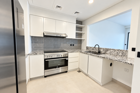 5 bedrooms Townhouse in Golf City, UAE No. 220266 10