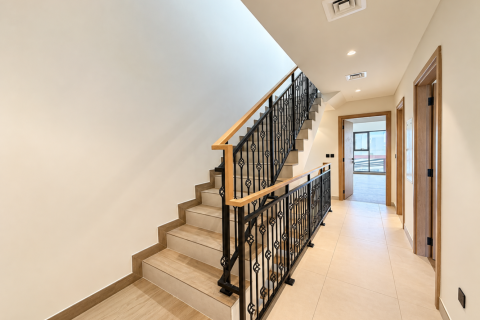 5 bedrooms Townhouse in Golf City, UAE No. 220266 21