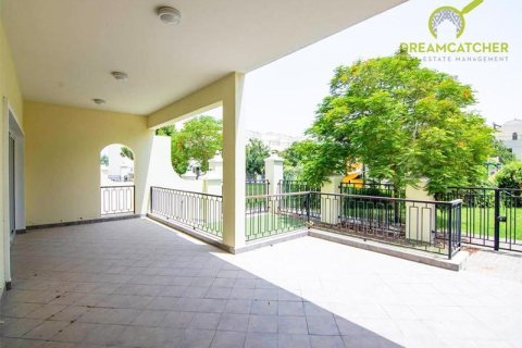 4 bedrooms Townhouse in Al Hamra Village, UAE No. 20230 3
