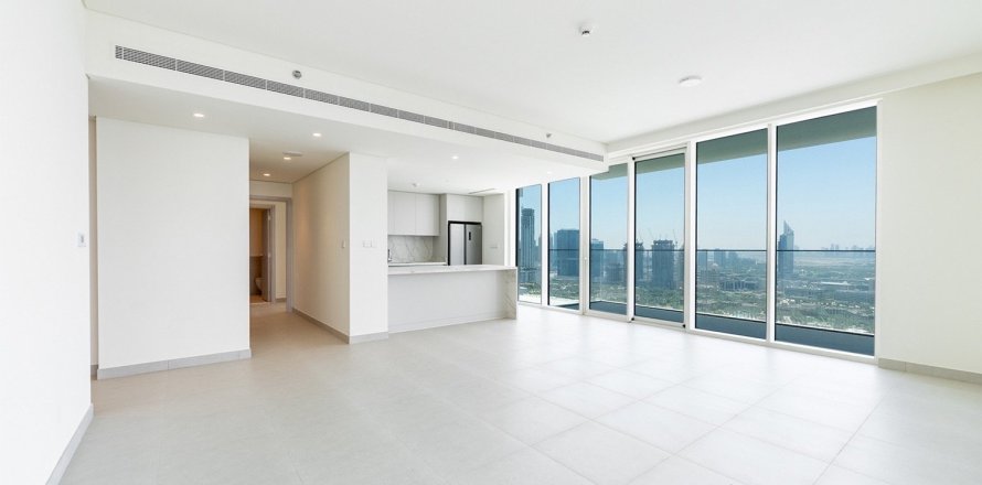 Apartment de 4 dormitorios en EMAAR Beachfront, UAE No. 221635