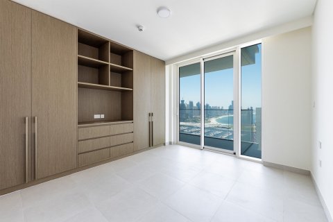 Apartment de 4 dormitorios en EMAAR Beachfront, UAE No. 221635 9
