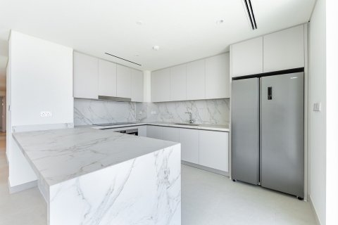 Apartment de 4 dormitorios en EMAAR Beachfront, UAE No. 221635 7