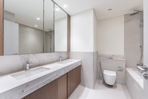 Apartment de 4 dormitorios en EMAAR Beachfront, UAE No. 221635 14