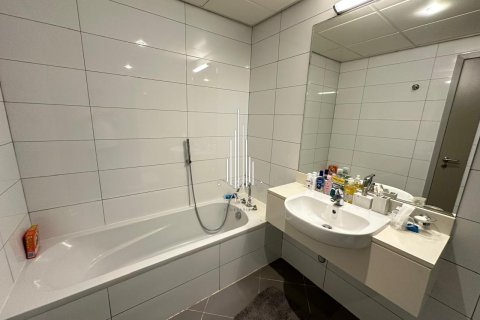 Apartment de 3 dormitorios en Tourist Club Area, UAE No. 20555 25