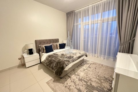Apartment de 3 dormitorios en Tourist Club Area, UAE No. 20555 10