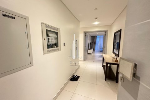 Apartment de 3 dormitorios en Tourist Club Area, UAE No. 20555 6
