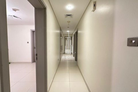 Apartment de 3 dormitorios en Tourist Club Area, UAE No. 20555 29