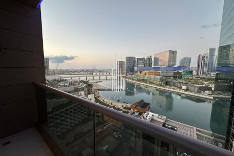 Apartment de 3 dormitorios en Tourist Club Area, UAE No. 20555 4