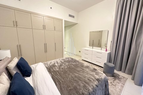 Apartment de 3 dormitorios en Tourist Club Area, UAE No. 20555 8