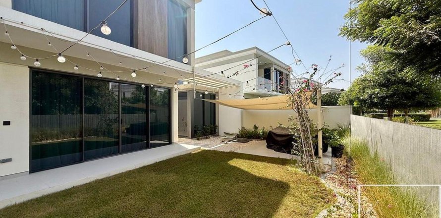 Villa de 4 dormitorios en Harmony, UAE No. 220463