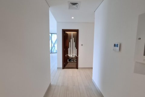 Apartment de 2 dormitorios en Tourist Club Area, UAE No. 37560 11