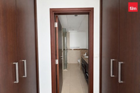 Квартира с 2 спальнями в Даунтаун Дубай (Даунтаун Бурдж Дубай), ОАЭ №216767 9